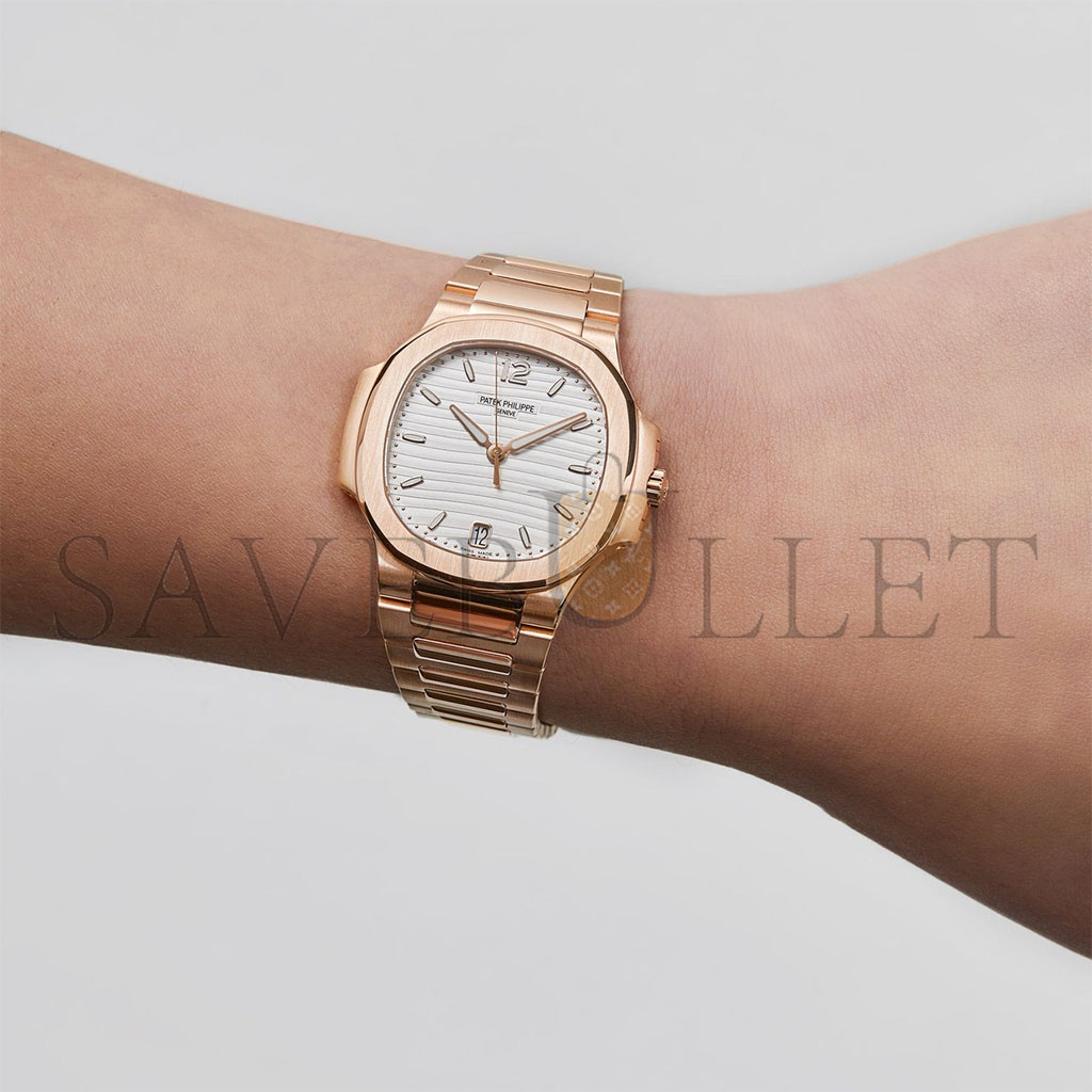 PATEK PHILIPPE NAUTILUS 'LADIES' AUTOMATIC ROSE GOLD SILVERY OPALINE DIAL WATCH 7118/1R-001